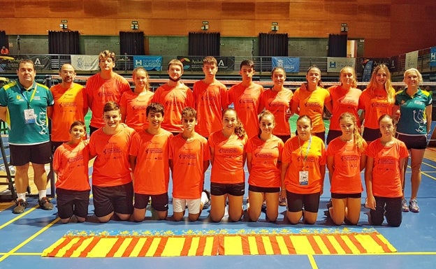 Cinco jugadoras del Bádminton Xàtiva participan en el Campeonato de España de Selecciones Autonómicas