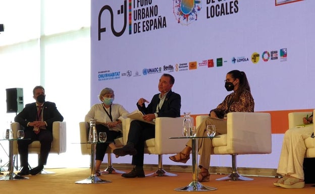 Riba-roja alza la voz contra el cambio climático en un encuentro nacional en Sevilla