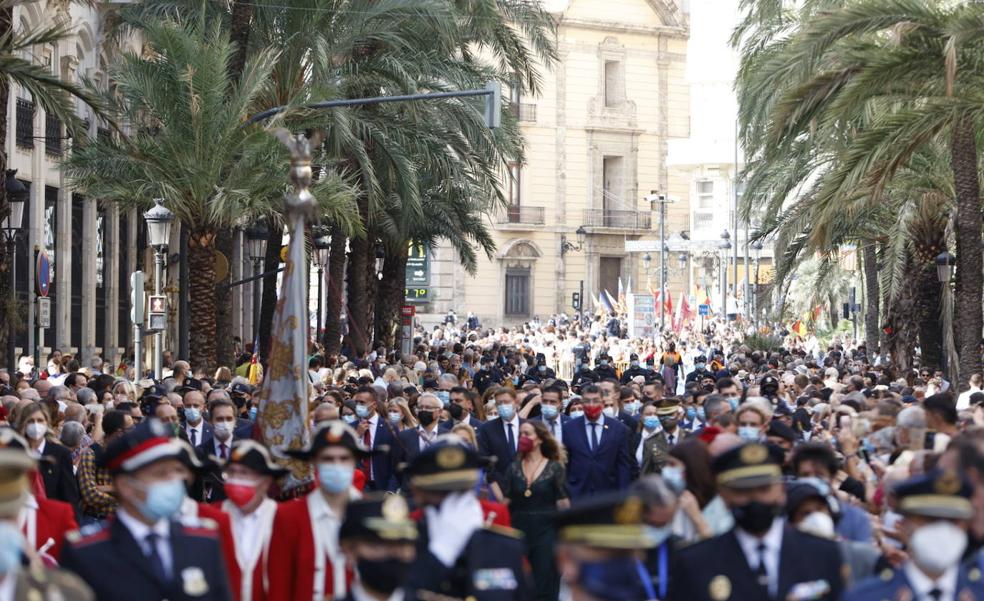 Calor y aplausos para la Senyera