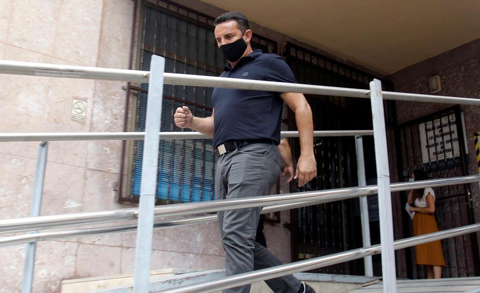 Procesan al alcalde de La Nucia por cohecho tras saltarse el turno de vacunación
