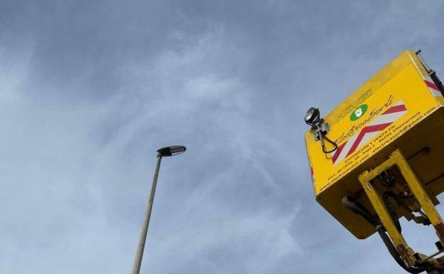 Massamagrell inicia el cambio de cerca de un centenar de luminarias del polígono Bobalar