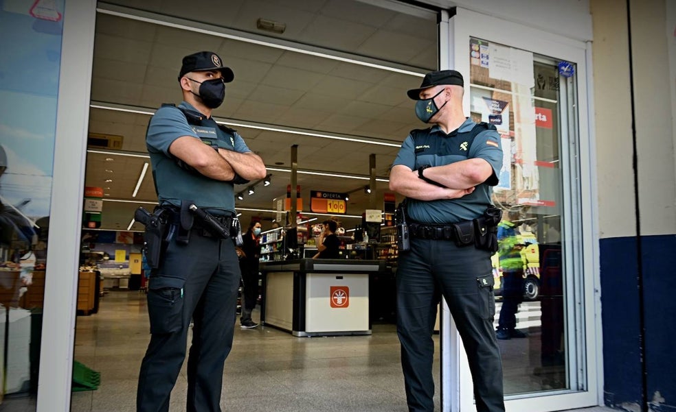 Guardias civiles denuncian jornadas diarias de trabajo de 16 horas