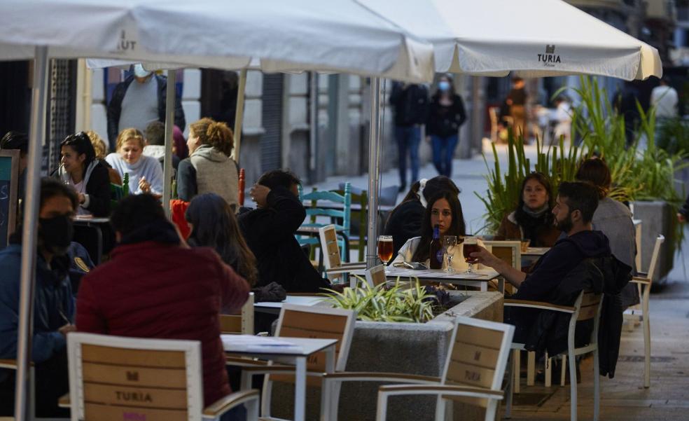 El ruido nocturno se dispara en Ruzafa tras el final de las restricciones