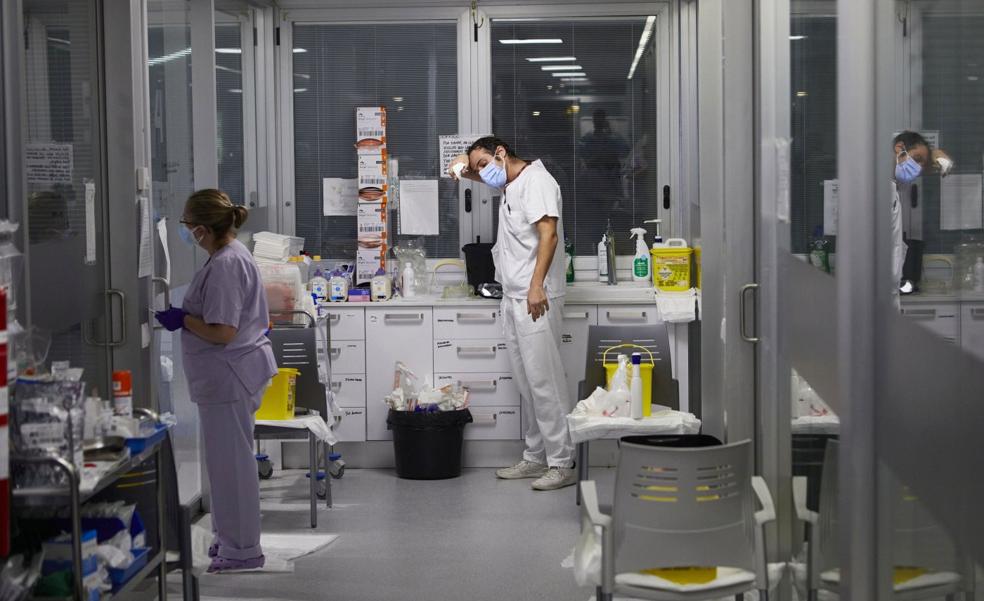 La expansión del virus divide a los expertos sobre la mascarilla