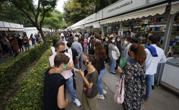 ¿Qué libros buscan los valencianos en la Feria de Viveros?