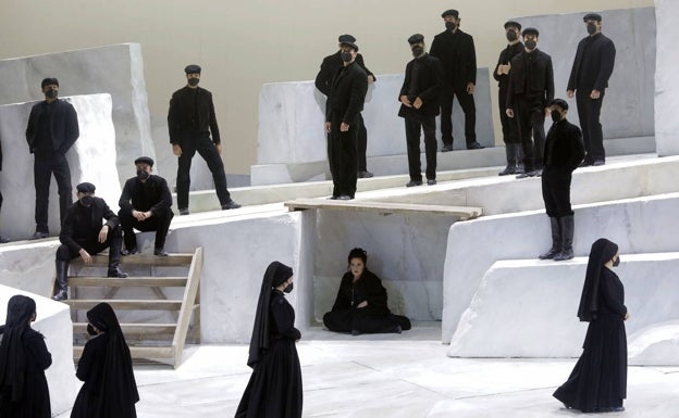 'Cavalleria Rusticana' y 'Pagliacci' triunfan en los premios de Amics de l'Òpera