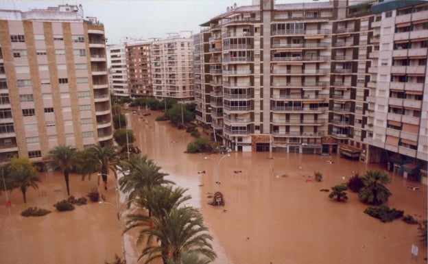 «Hay buitres que quieren hacer negocio de la 'pantanada' 40 años después»