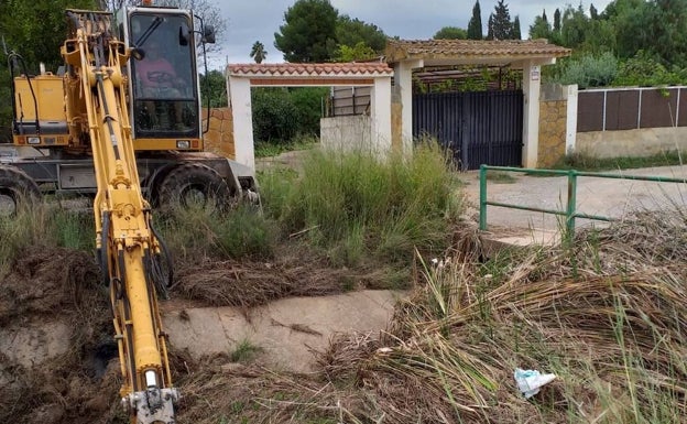 Llíria insta a la CHJ a limpiar los cauces del término