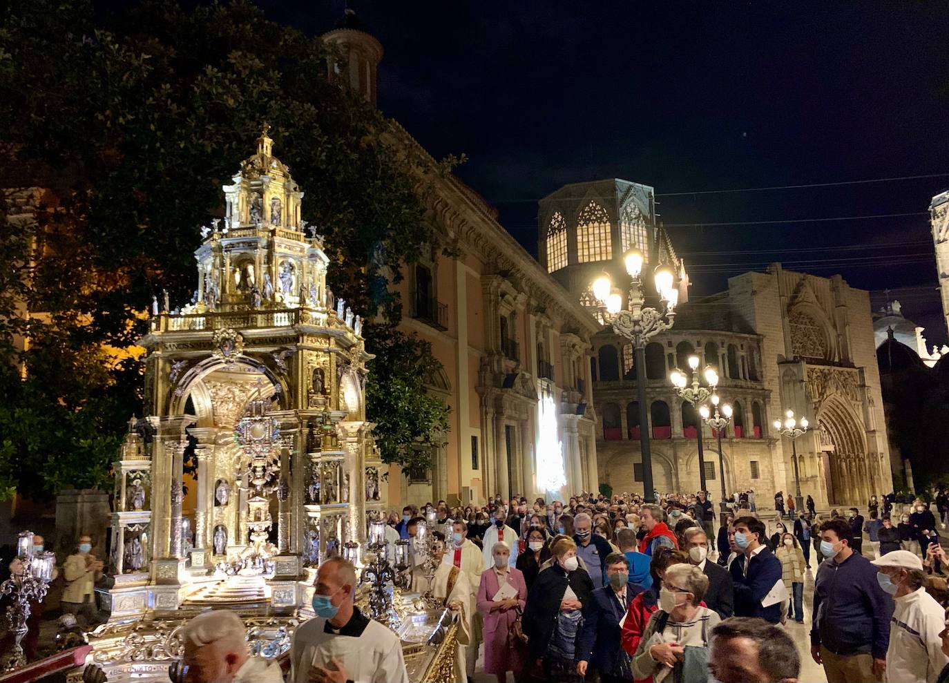 Procesión histórica de la Custodia de Valencia por el centro de la ciudad