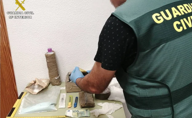 Así es el timo de los billetes tintados, la estafa por la que un vecino de Albatera ha perdido 26.000 euros