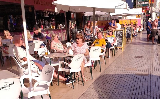 Benidorm fomentará el uso de la mascarilla entre los turistas británicos