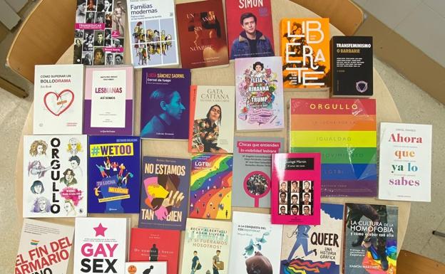 El juez permite ahora la distribución de los libros LGTBI en institutos de Castellón