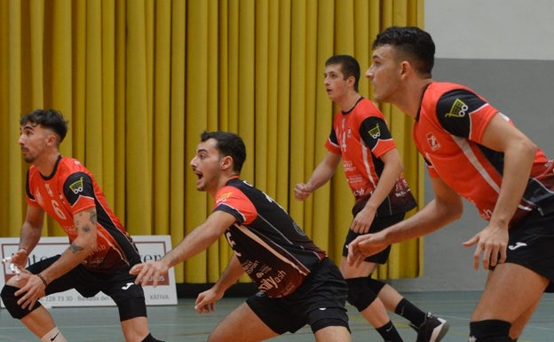 Contundente victoria del Xàtiva Voleibol masculino ante el CV Roquetes