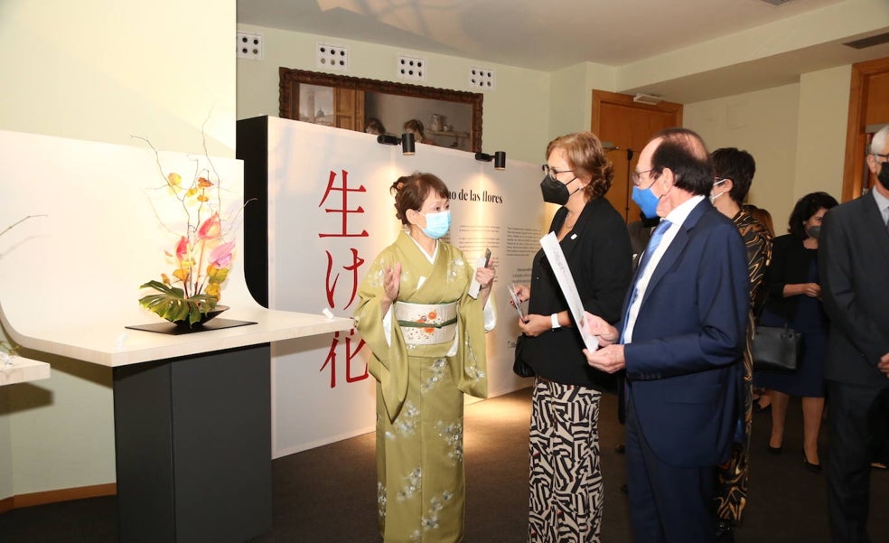 Burriana acoge la I Exposición Nacional de Ikebana con 20 artistas de toda España