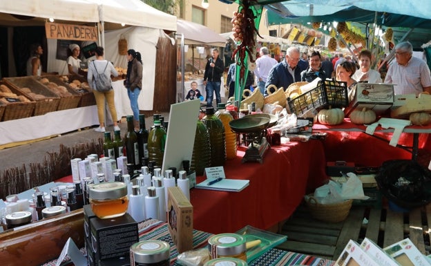 El Patronato de Turismo promociona los productos 'Made in Costa Blanca' en la Fira de Cocentaina