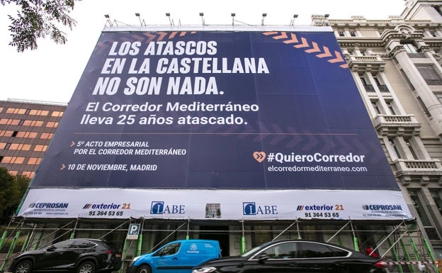 El encarecimiento y la escasez de materias primas ya bloquea obras del corredor mediterráneo