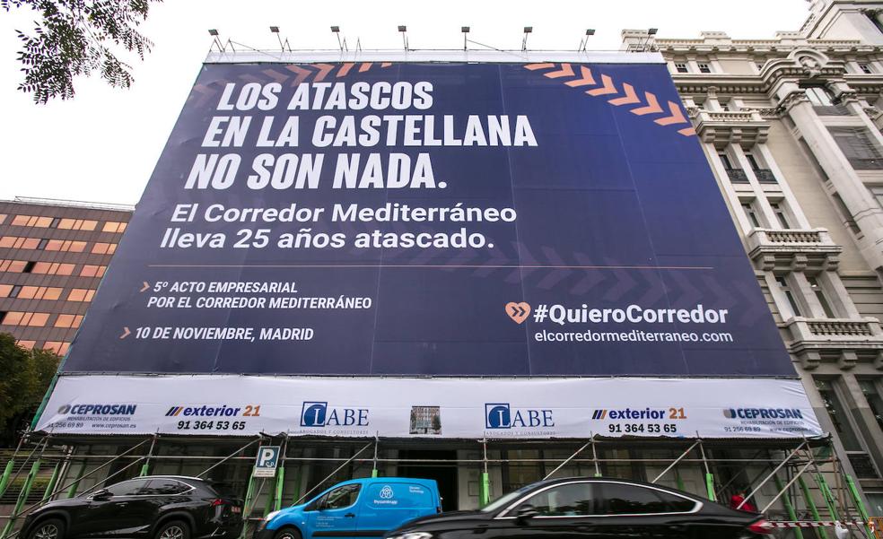 El encarecimiento y la escasez de materias primas ya bloquea obras del corredor mediterráneo