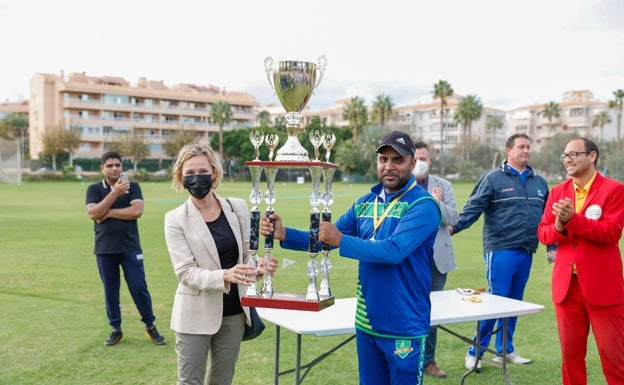 L'Alfàs del Pi se promociona a través del cricket en el mundo anglosajón