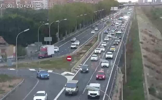 Más de 30 kilómetros de atascos en los principales accesos de Valencia