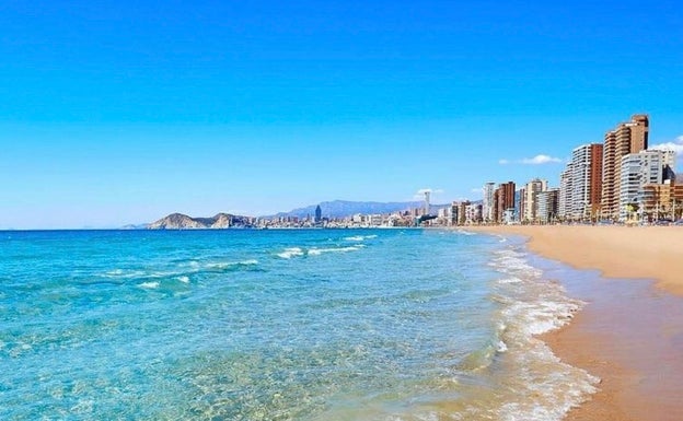 La previsión turística de Benidorm sigue a la baja pese al incremento de visitantes británicos