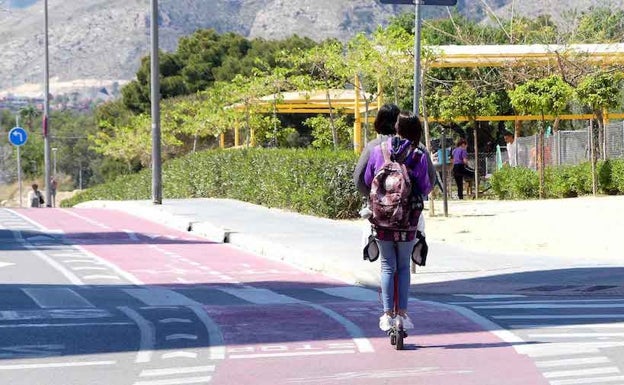 Benidorm colabora con la DGT en una campaña para garantizar la seguridad de los peatones