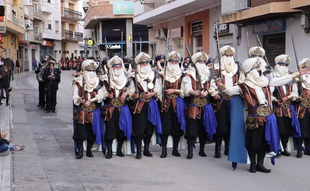 Benigànim reactiva su fiesta de Moros y Cristianos tras dos años de ausencia
