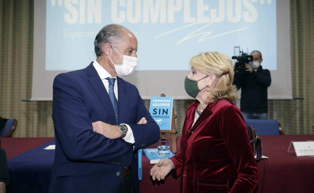 Esperanza Aguirre reivindica a Rita Barberá y arremete contra Oltra arropada por Camps