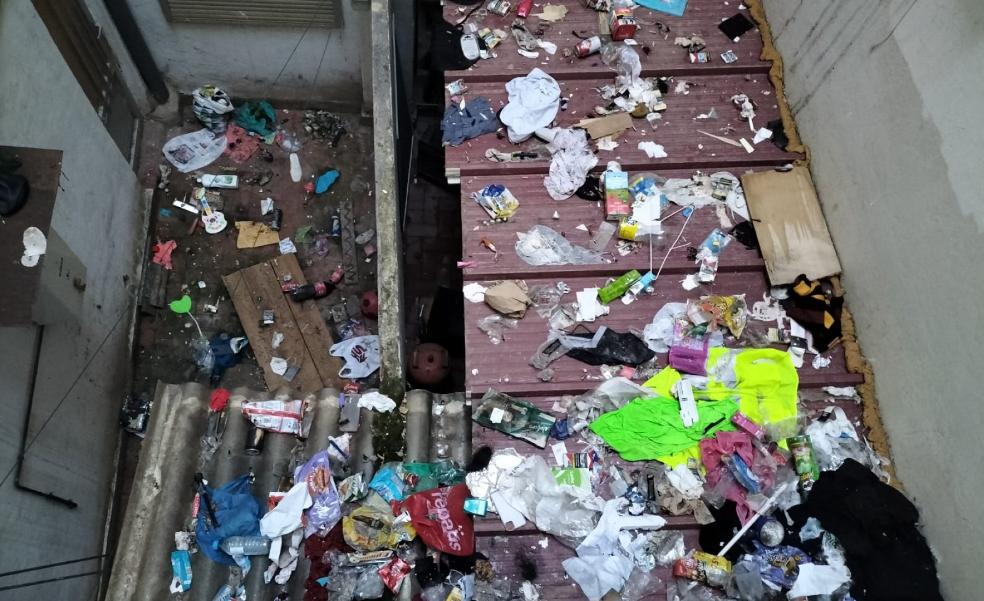 Los barrios de Valencia retan a Ribó con protestas contra el botellón y la inseguridad