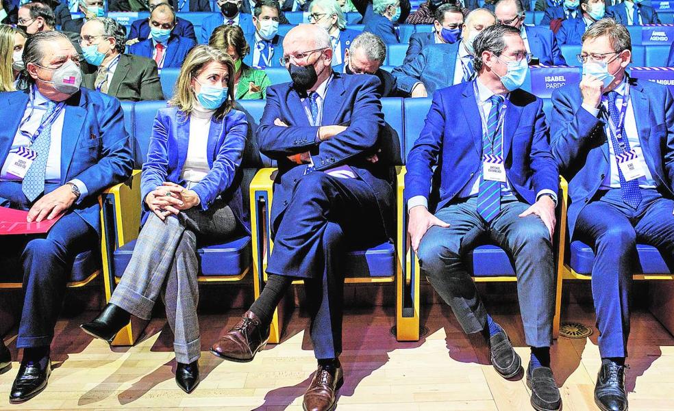 Los empresarios califican de «desastre para España» el retraso de las obras del corredor