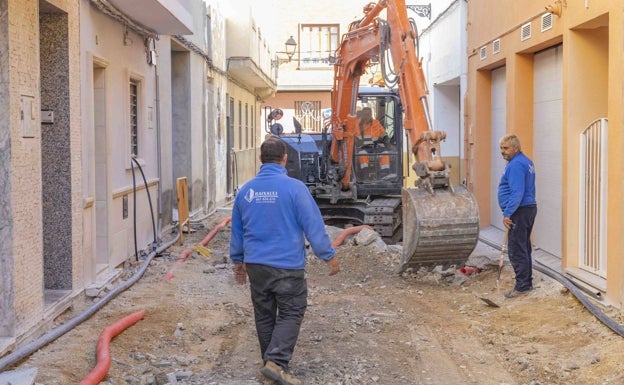 Picassent invierte 300.000 euros en la reurbanización de las calles Cervantes y Barraques