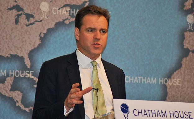 El historiador británico Niall Ferguson refuta la idea del dominio chino en 'Desastres'