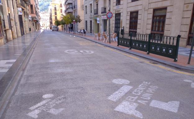 Alcoi sigue sin acostumbrarse a que su centro sea peatonal