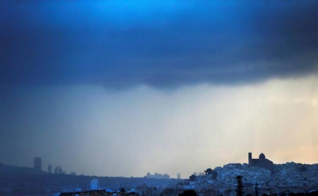 Aemet activa el aviso amarillo en Alicante y pronostica lluvias durante cuatro días