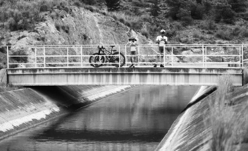 Nadar entre dos aguas