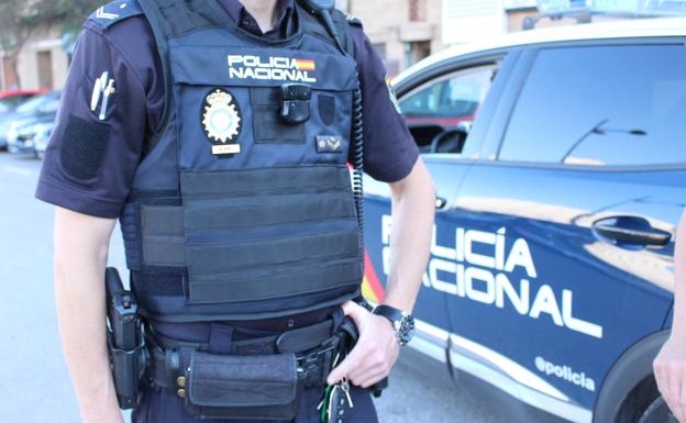 La Policía detiene al agresor homófobo de una pareja de artistas falleros en el centro de Valencia