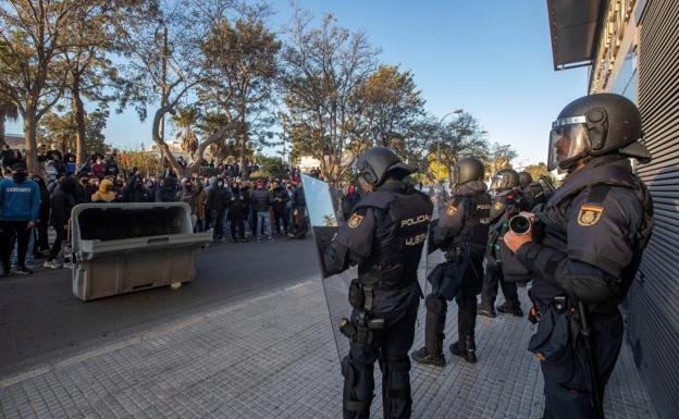 Disturbios en la cuarta jornada de huelga de los trabajadores del metal