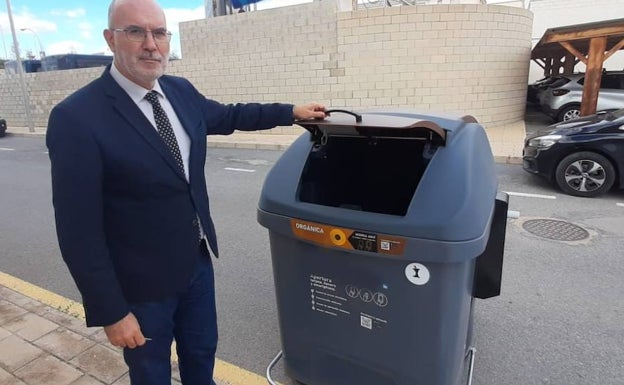 Alicante prepara los nuevos contenedores de residuos orgánicos «accesibles y tecnológicos»