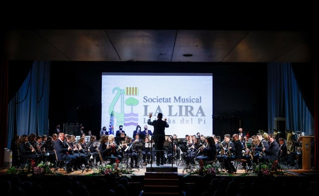 La Sociedad Musical La Lira de l'Alfàs da la bienvenida a 15 nuevos músicos