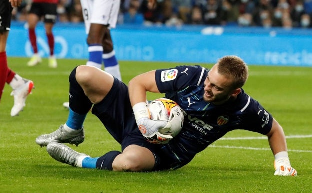 Cillessen quiere hacer de Mestalla un fortín