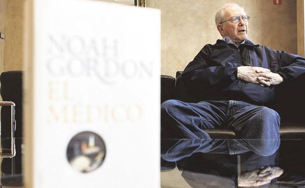 Muere Noah Gordon, el escritor que revolucionó la novela histórica