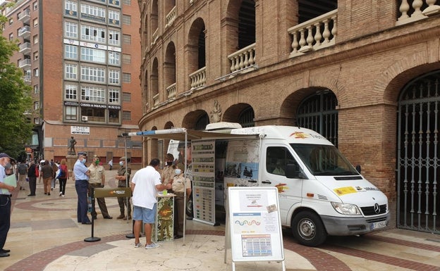 Defensa busca voluntarios para las Fuerzas Armadas en el centro de Valencia