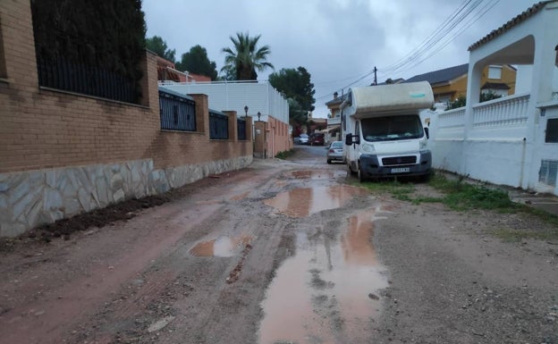 Vecinos de una urbanización de Gilet exigen agua potable y alcantarillado
