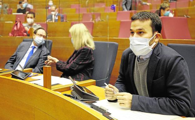 Portazo del Supremo a la policía lingüística que quería imponer el Botánico