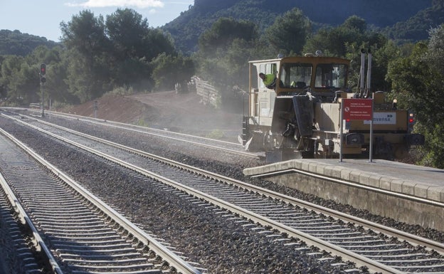 Adif desbloquea 80 millones para la electrificación del tren a Zaragoza