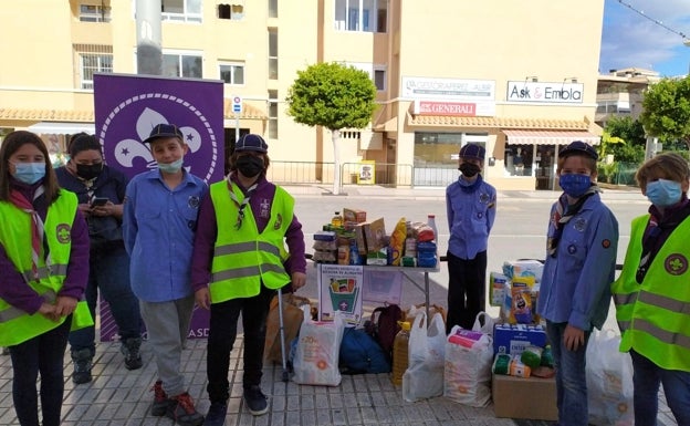 Los scouts de l'Alfàs del Pi recogen cinco toneladas de alimentos y productos de higiene