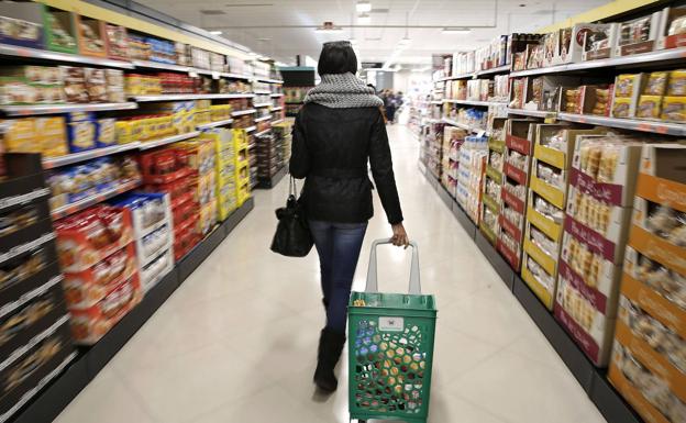 Horarios especiales de Mercadona, Consum, Lidl o Carrefour: cuándo abren en Navidad y el puente de diciembre