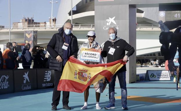 Ben Daoud, de llegar en los bajos de un camión a igualar el récord de España