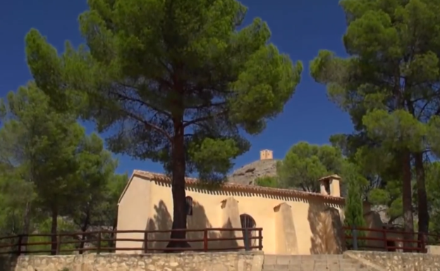 El paraje contestano de Santa Bárbara vuelve a acoger la fiesta de la Corriola