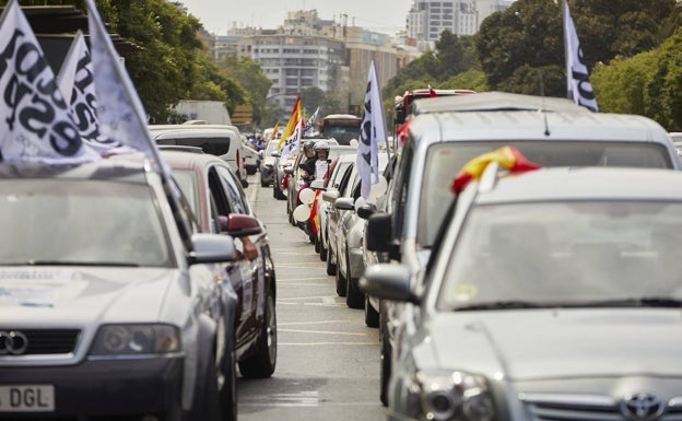 Nueva ofensiva judicial contra el plan de Marzà que arrincona al castellano