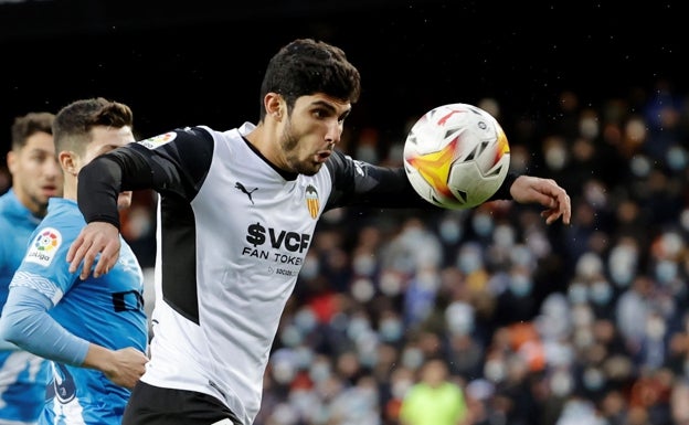 Guedes: «Quiero llegar a los diez goles este año. Hay que darlo todo para acabar en puestos europeos»